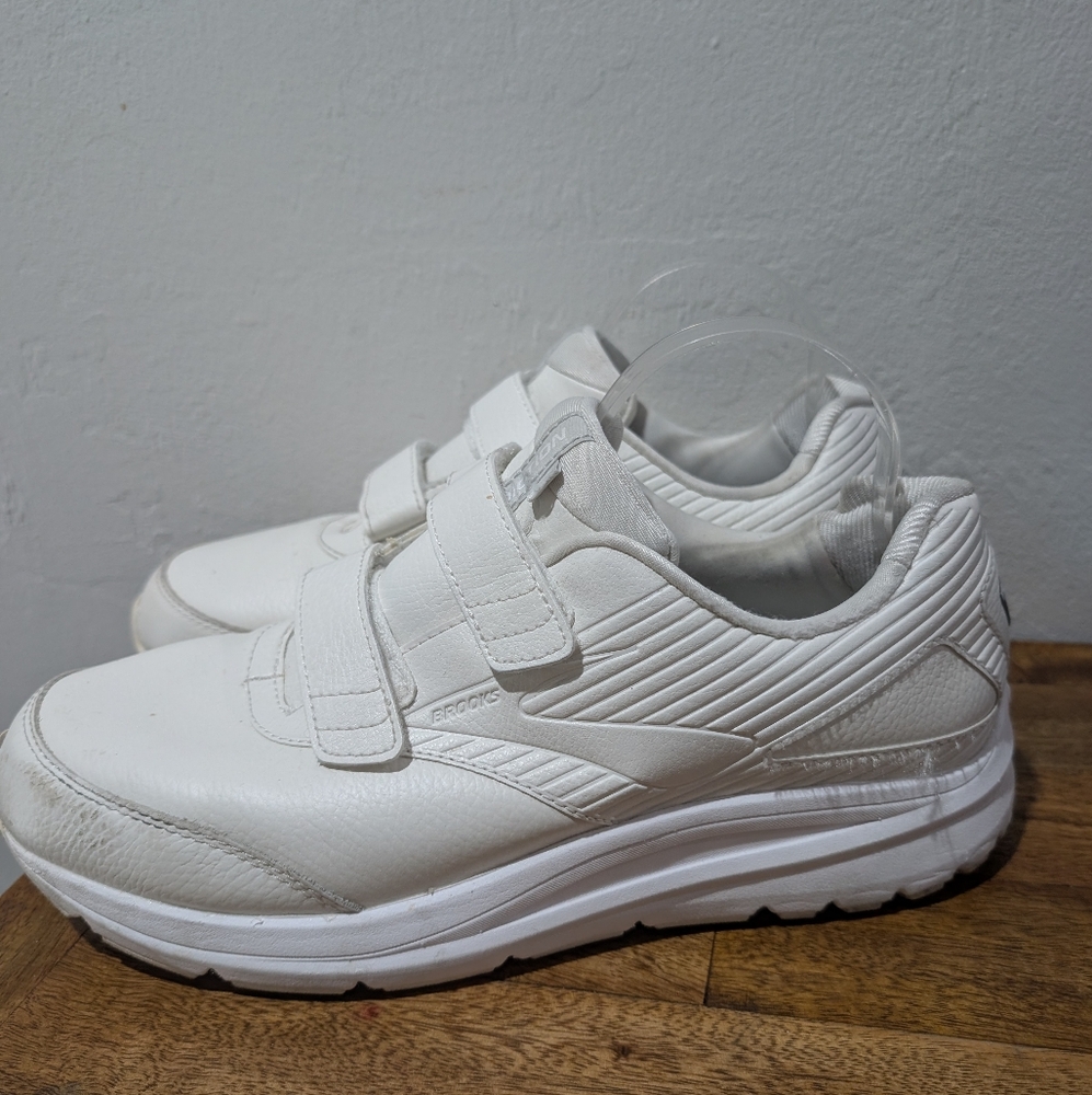 Brooks Addiction Walker V-Strap 2 White Men's Size 11.5ee